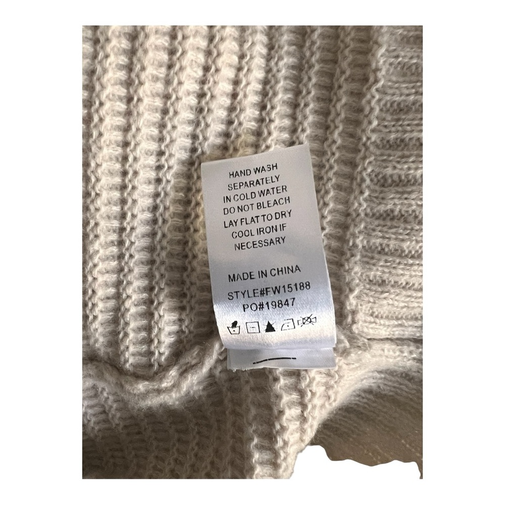 FATE Cold Shoulder Ribbed‎ Cream & Orange Knit Sweater Coral Trim Size M NWT - Picture 12 of 13